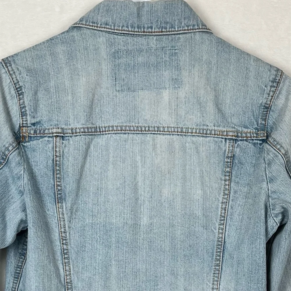LEI Light Wash Fitted Denim Jacket Women’s Size Medium Distressed Western Y2K